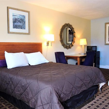 Windsor Motel Groton Esterno foto