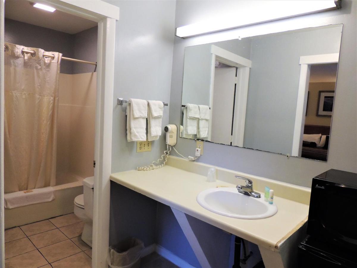 Windsor Motel Groton Esterno foto